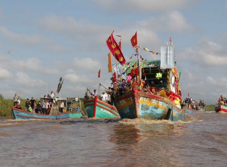 Khám phá Lễ hội Nghinh Ông Đình Thắng Tam